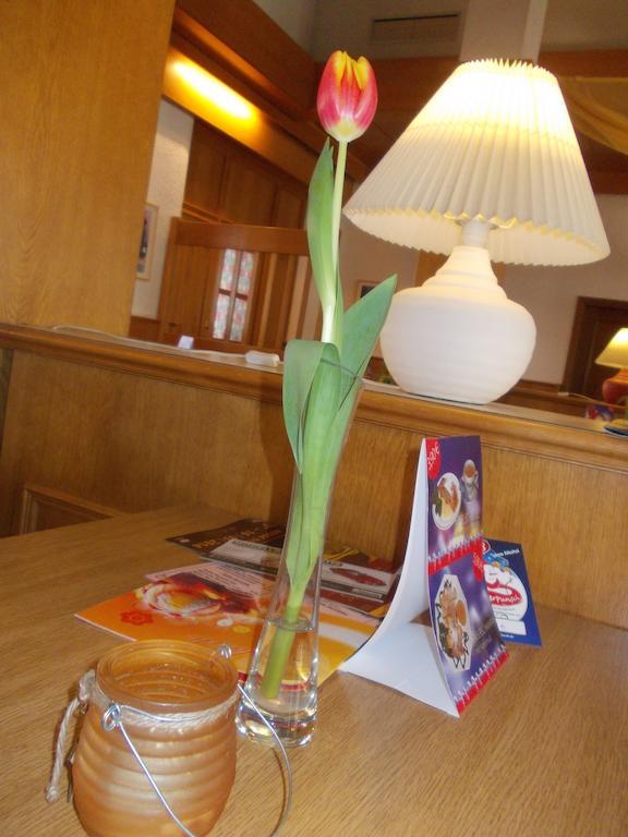 פסאו Hotel Im Bahnhof מראה חיצוני תמונה