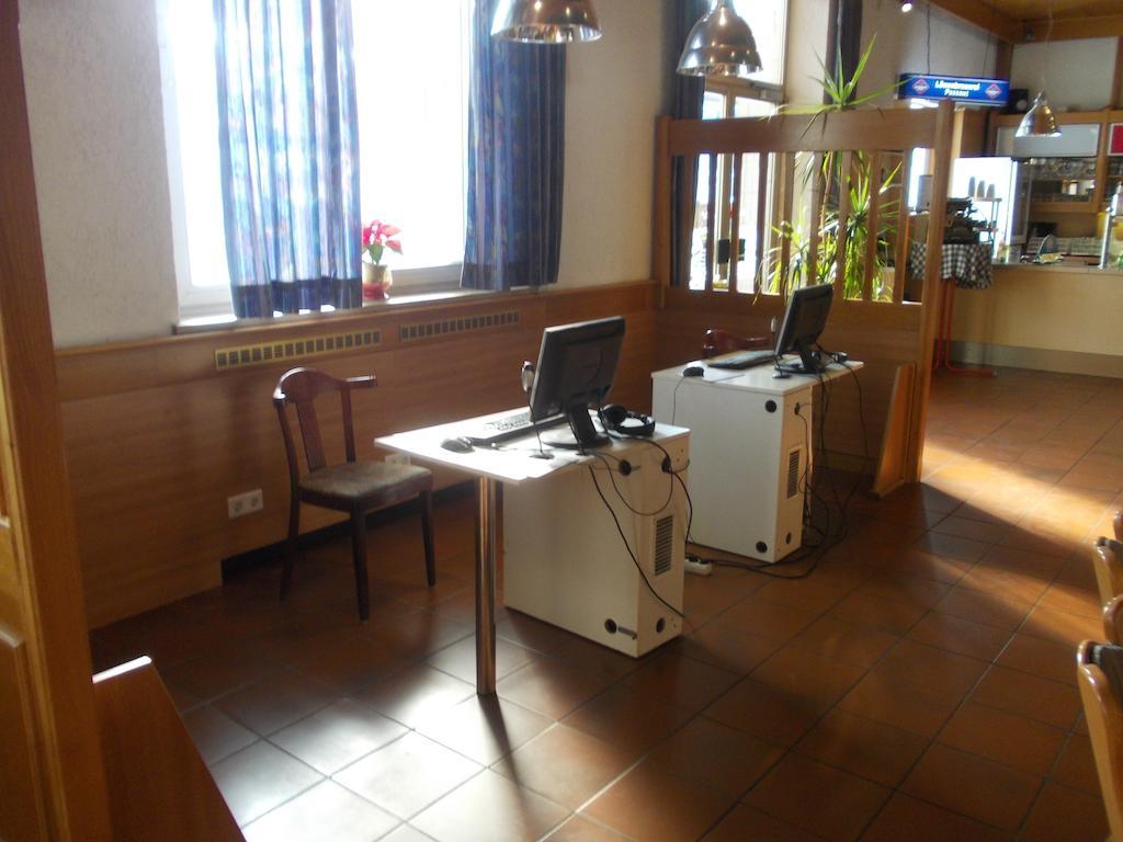פסאו Hotel Im Bahnhof מראה חיצוני תמונה