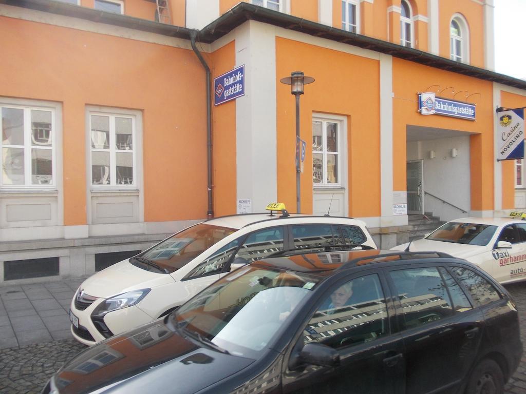 פסאו Hotel Im Bahnhof מראה חיצוני תמונה