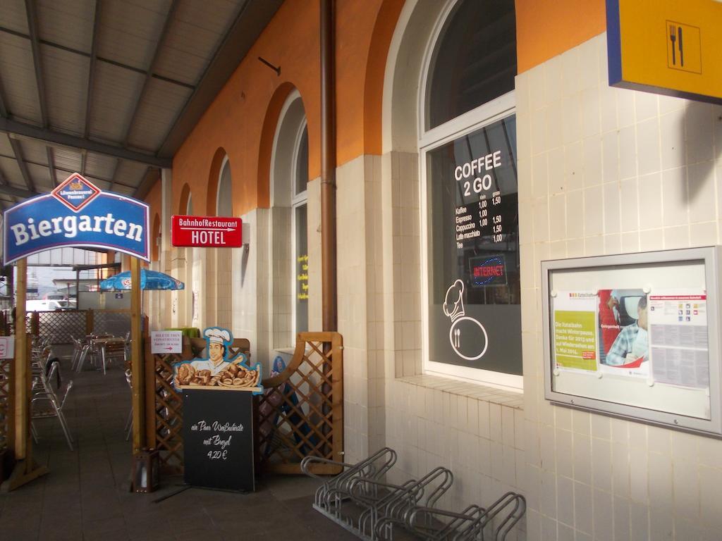פסאו Hotel Im Bahnhof מראה חיצוני תמונה